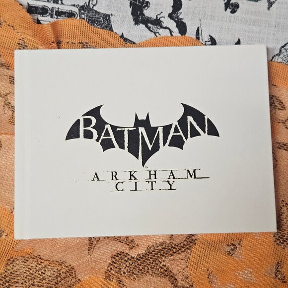 Batman Arkham City Collector's Edition Art Book - No Disc - Picture 1 of 4